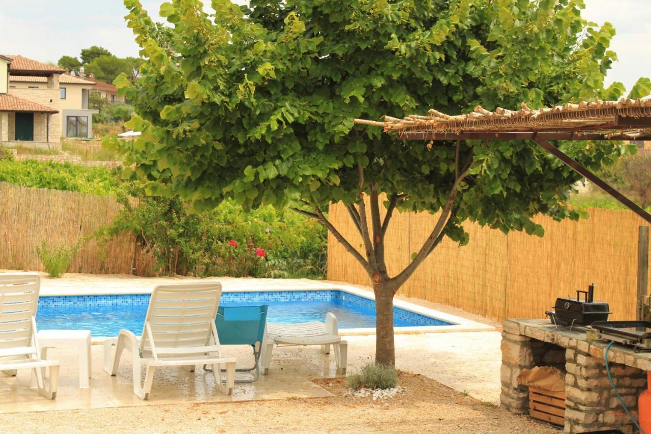Apartman Robi Nova Vas  Bagian luar foto